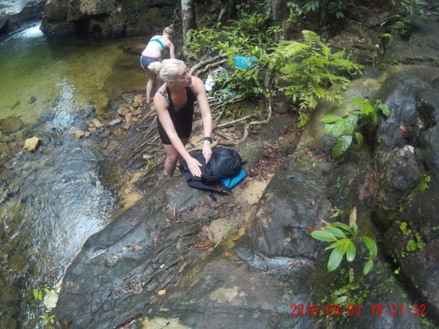 https://www.junglewalla.com/kayaking-swimming-adventure/