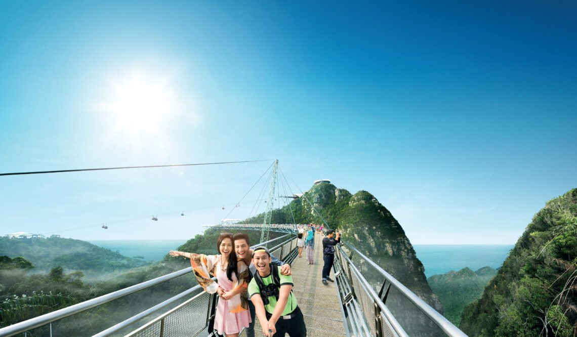 http://junglewalla.com/langkawi-matchinchang-skytrail-skycab-skybridge/